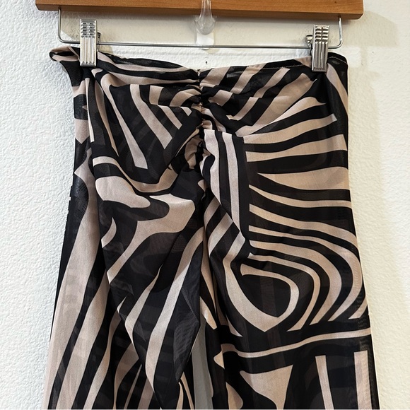 Jaded London x Sydney Carlson Graphic-Print Stretch-Mesh Trouser Pants Size 4 - Picture 7 of 10